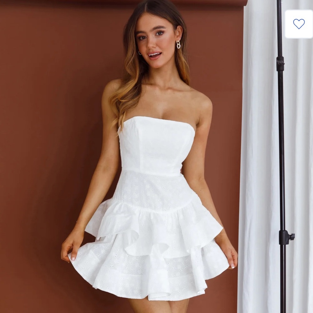 Selfie Leslie White Strapless Ruffle Mini Dress